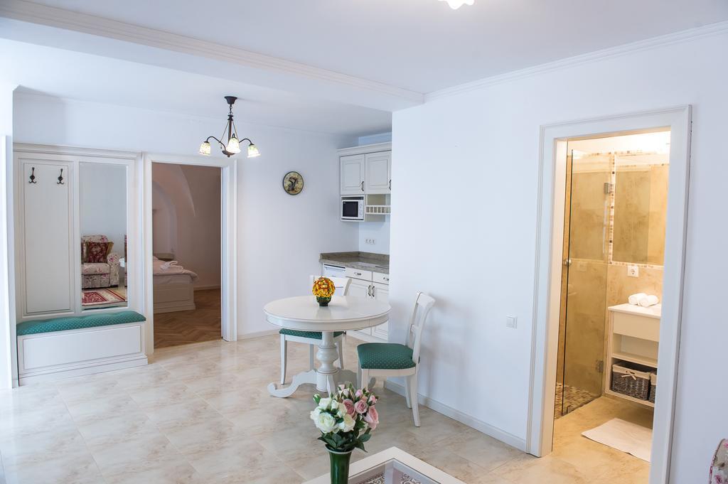 Baroc Apartments & Studio シビウ エクステリア 写真